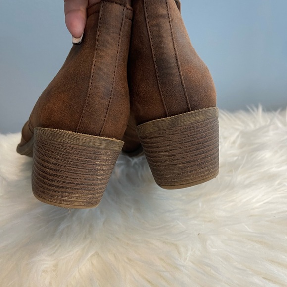 ROCK N CANDY LIPTON CHELSEA BOOTIES WOMAN’S SZ 10 NWOT - Picture 5 of 10